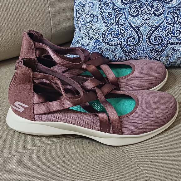 Skechers Air-Cooled Goga Mat YOU shoes purple NWOT - Picture 1 of 8